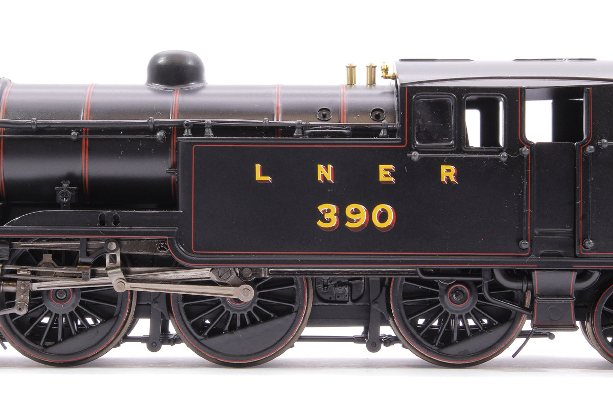 LNER V3 2-6-2 Tank Locomotive No.390 LNER Lined Black