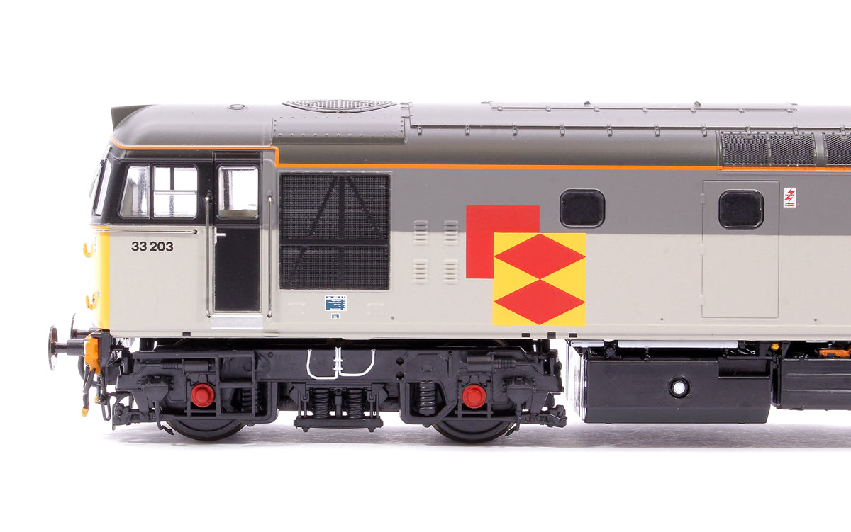 Class 33/2 33203 BR Railfreight Distribution Diesel Locomotive