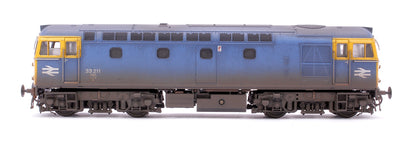 Pre-Owned Class 33/2 33211 BR Blue Diesel Locomotive - Faded/Weathered