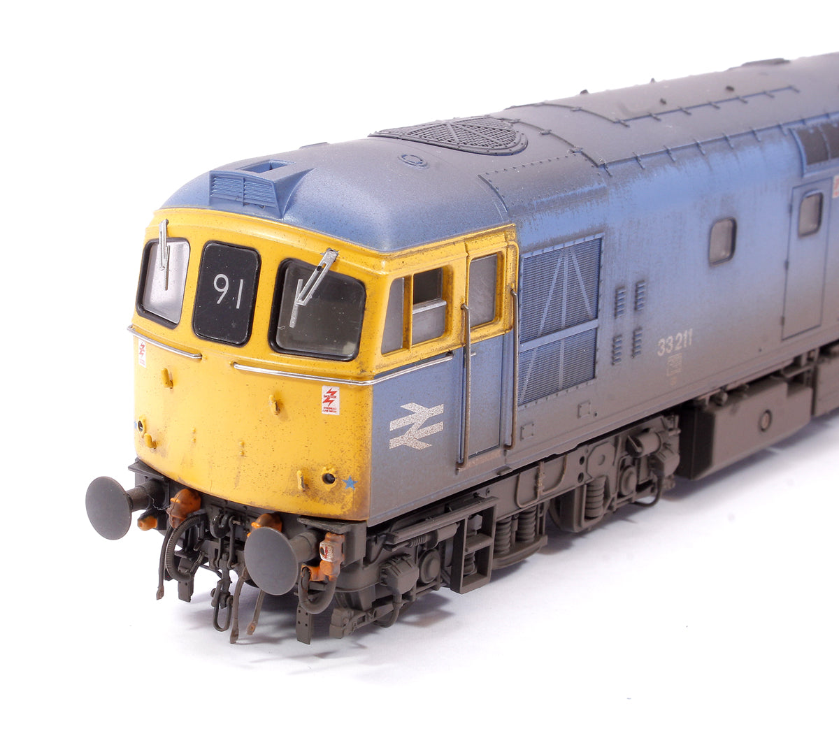 Pre-Owned Class 33/2 33211 BR Blue Diesel Locomotive - Faded/Weathered