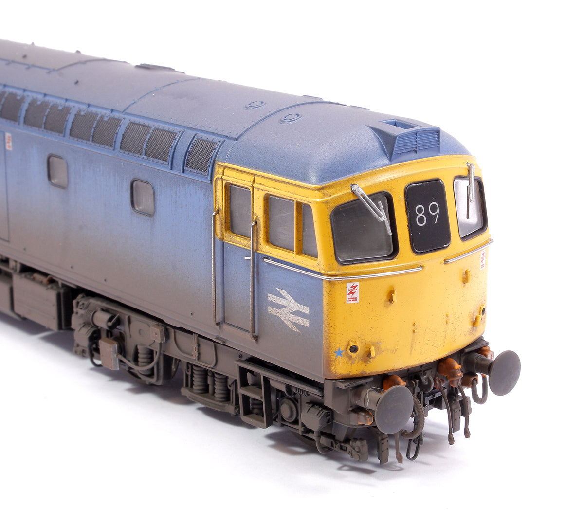 Pre-Owned Class 33/2 33211 BR Blue Diesel Locomotive - Faded/Weathered