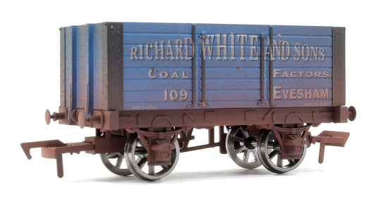 Pre-Owned 4F-072-008 7 Plank 9 FT Wheelbase Richard White No.109 - Weathered