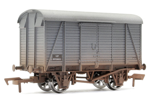 4F-021-006 Box Van BR 753846 - Weathered