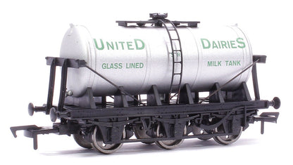 Pre-Owned 6 Wheel Milk Tanker SR United Dairies