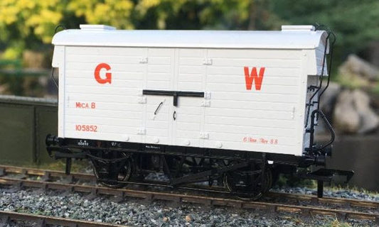 GWR ‘Mica B’ Refrigerated Meat Van - SVR Preserved Wagons  - Pack of 3