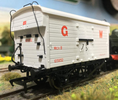 GWR ‘Mica B’ Refrigerated Meat Van - Didcot Preserved Wagons - Pack of 3