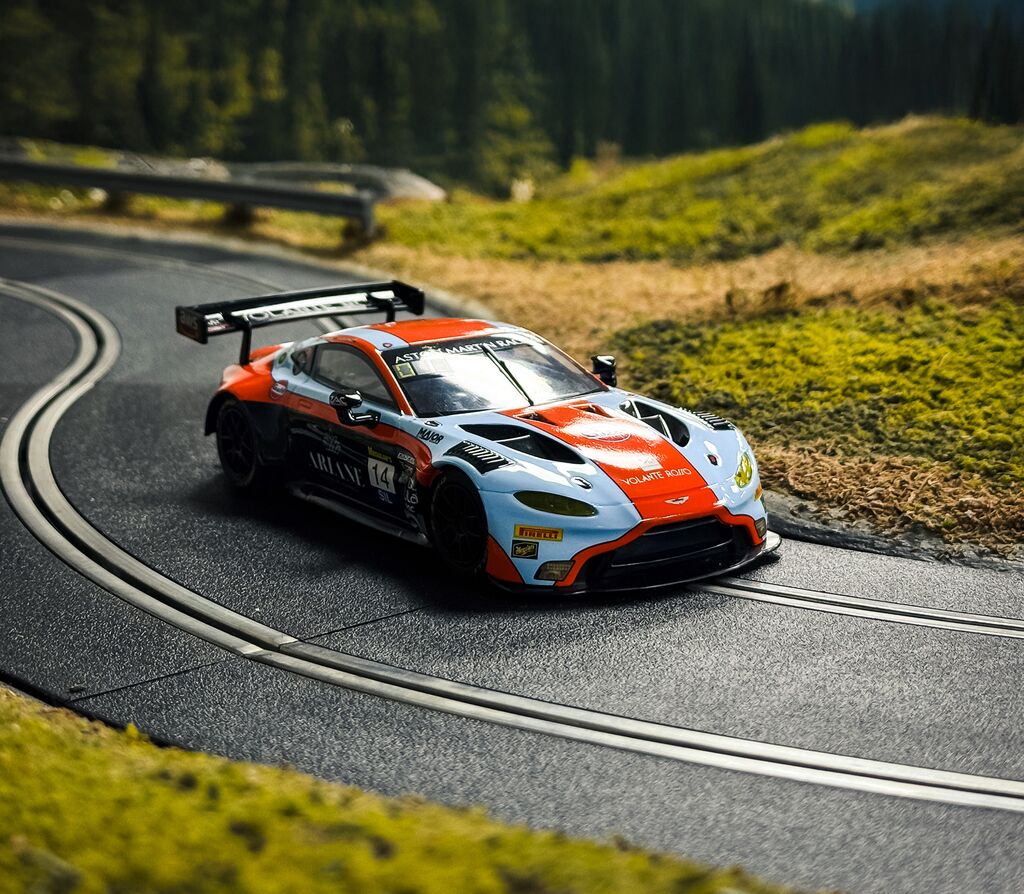 C4655 Aston Martin GT3 Vantage - Bathurst 2025 - Gulf Edition