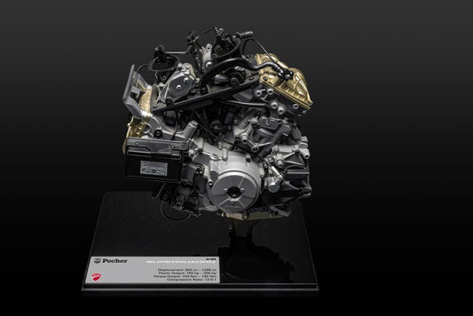 Ducati Superquadro - V2 Engine 1:4 Scale Model Kit