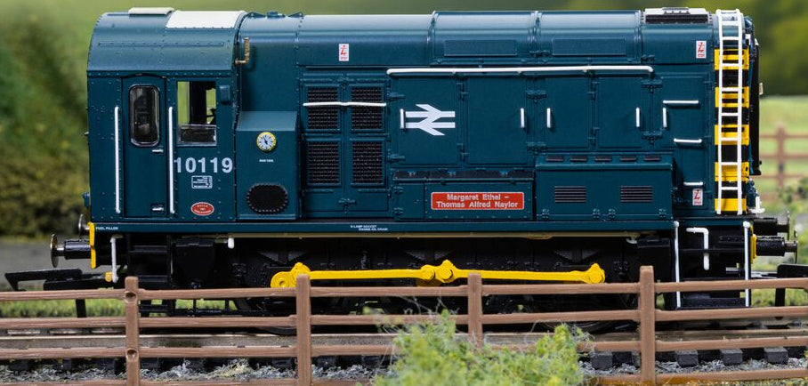 R30506 Class 10 BR Blue 10119 'Margaret Ethel-Thomas Alfred Naylor' Diesel Locomotive