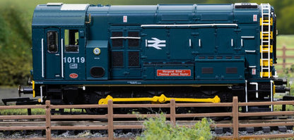 R30506 Class 10 BR Blue 10119 'Margaret Ethel-Thomas Alfred Naylor' Diesel Locomotive