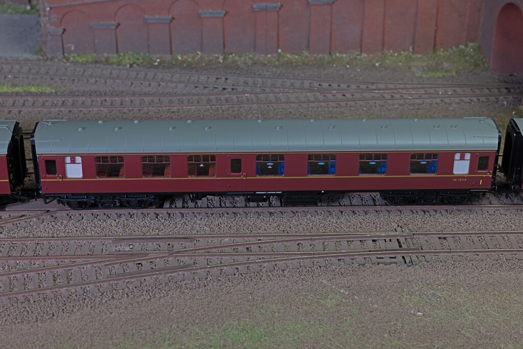 R40510 Mark 1 CK Composite Corridor BR Maroon W15114