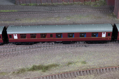 R40511 Mark 1 CK Composite Corridor BR Maroon M15374