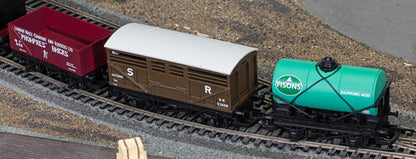 R60353 RailRoad Triple Wagon Pack - Open Wagon, Tank Wagon & Cattle Van