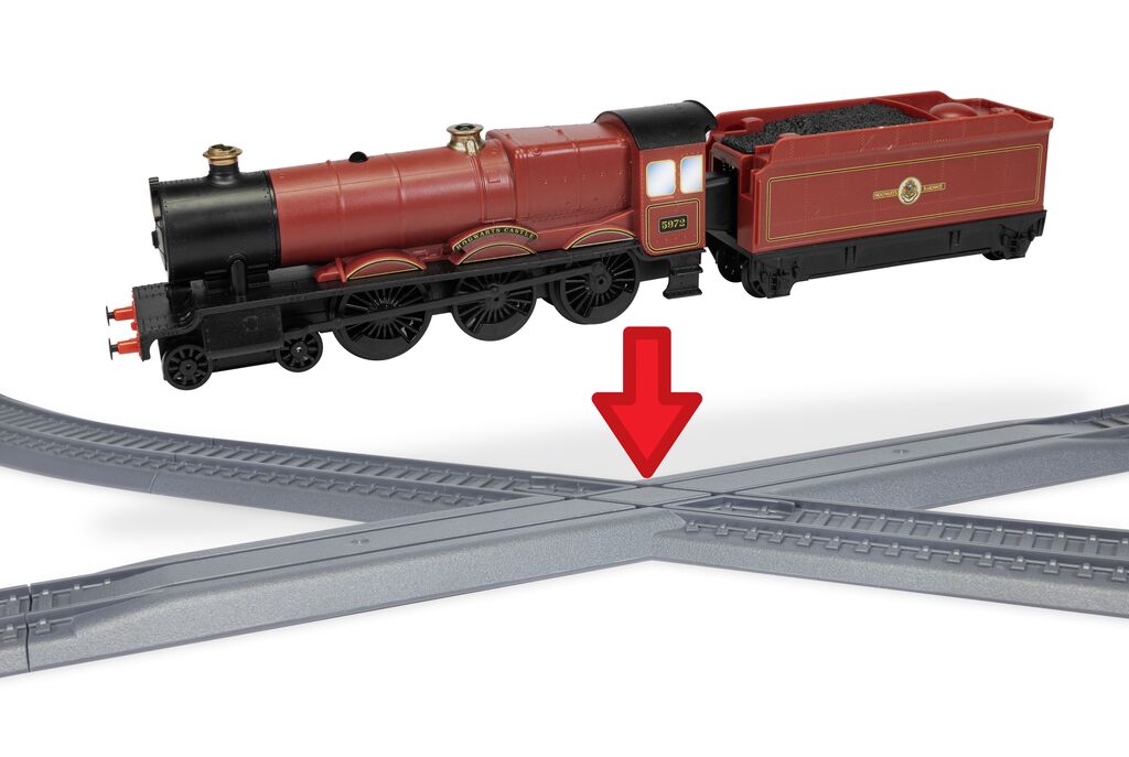 R9370SSM Playtrains Hogwarts Express Train Set with Steam