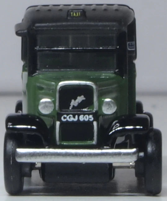 NAT005 Austin Low Loader Taxi Green