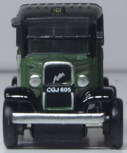 NAT005 Austin Low Loader Taxi Green