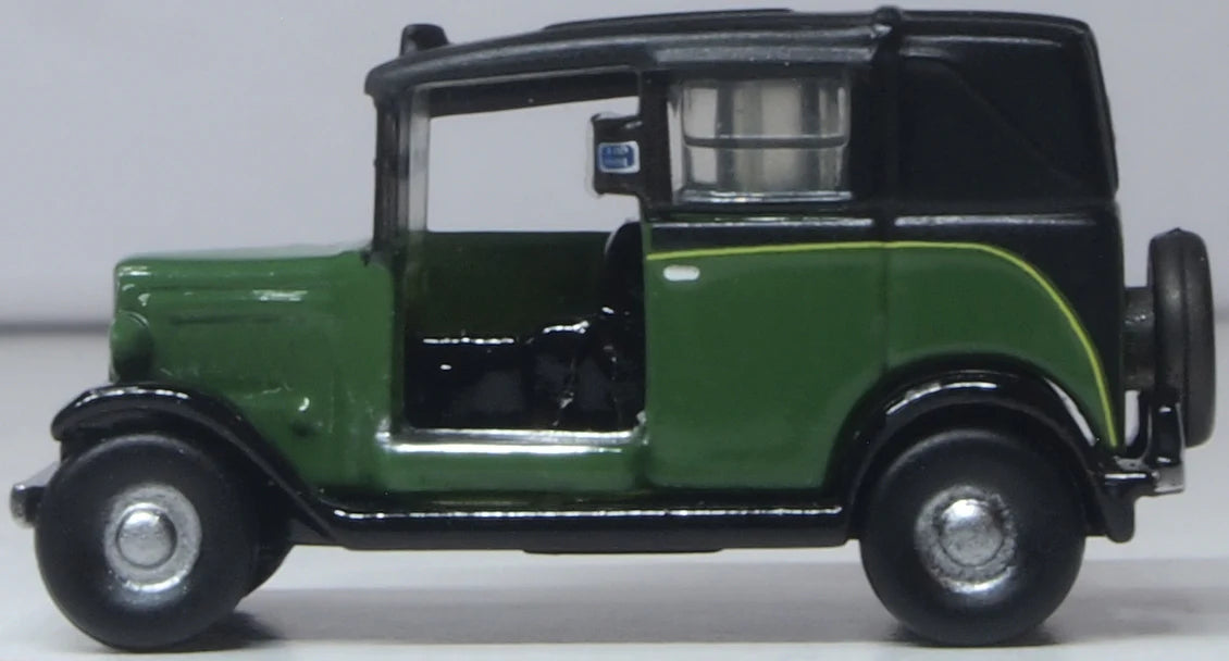 NAT005 Austin Low Loader Taxi Green
