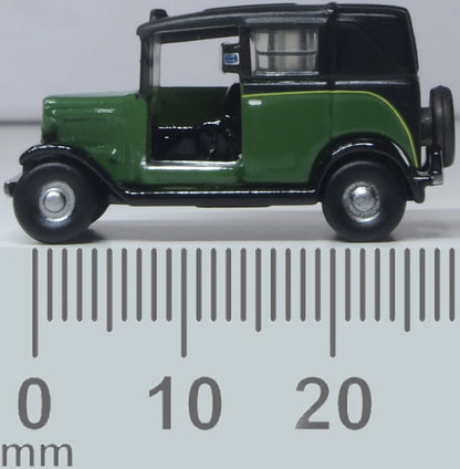 NAT005 Austin Low Loader Taxi Green