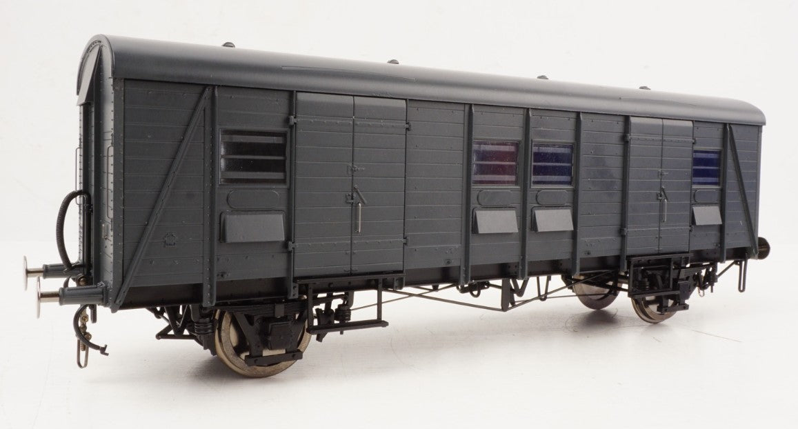 SR Parcels & Miscellaneous Van (PMV) S1865 BR Blue (uneven planks) - WEATHERED