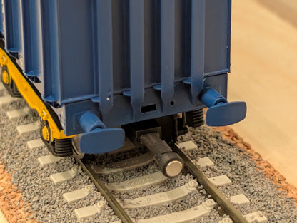 RRM179 OO Gauge Magnetic Couplings - 12mm Drawbar (14 Pack)