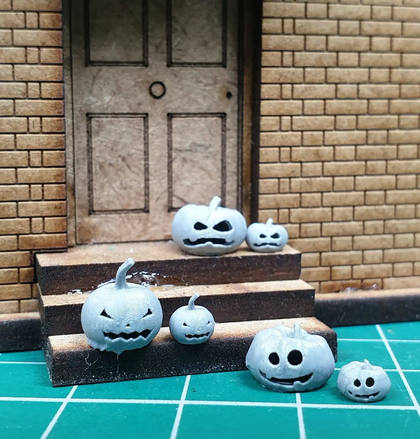 OO Gauge - Pumpkins Halloween Special - Pack of 6