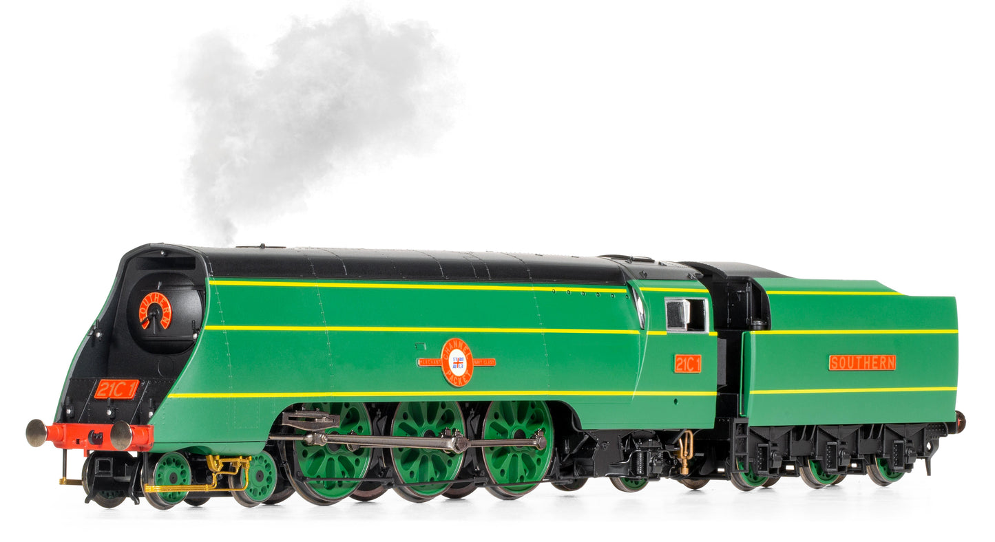 SR Merchant Navy Class 4-6-2 21C1 Channel Packet Steam Locomotive - DCC Sound & Steam Generator Fitted