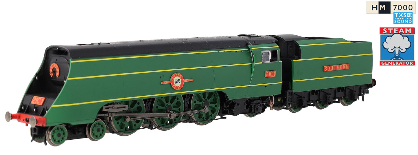 R30399SS SR Merchant Navy Class 4-6-2 21C1 Channel Packet Steam Locomotive - DCC Sound & Steam Generator Fitted