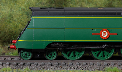 R30560SS SR Merchant Navy Class Cunard White Star Line 21C4 Steam Locomotive - DCC Sound & Steam Generator