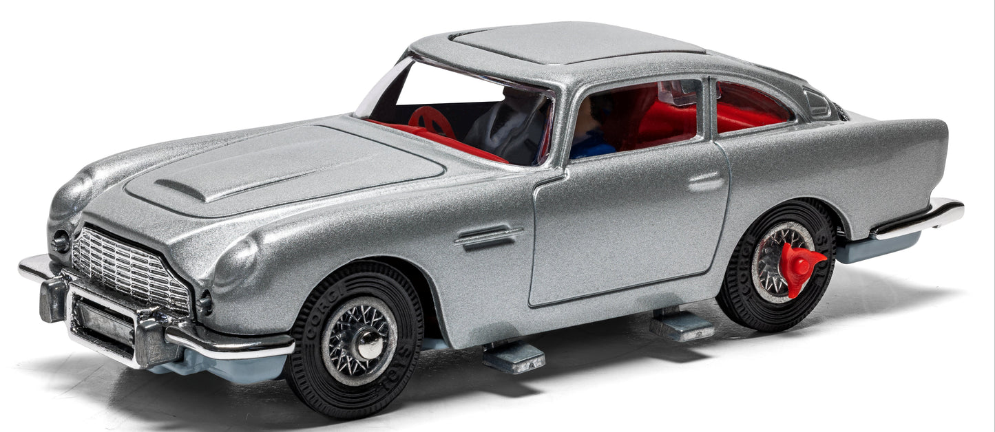 RT70007 James Bond Aston Martin DB5 Classic Collector Set (CORGI 70th Anniversary)