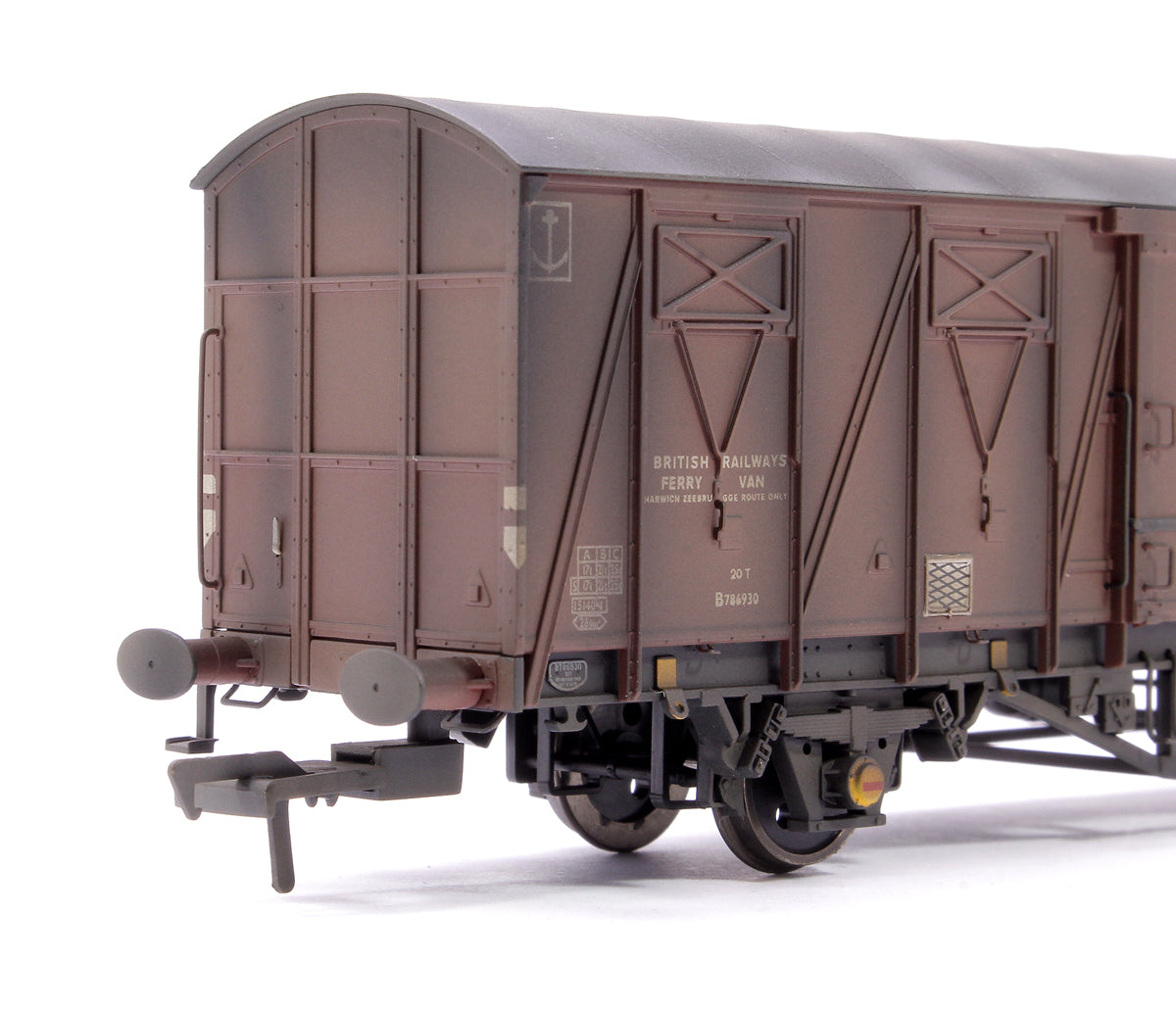 Custom Weathered 20T VIX Ferry Van , BR Plain Bauxite GB786930