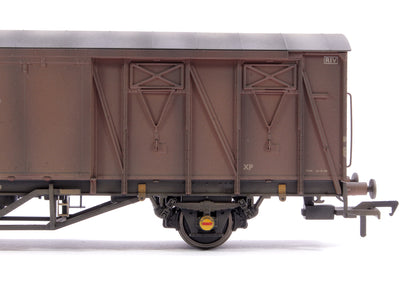 Custom Weathered 20T VIX Ferry Van , BR Plain Bauxite GB786930