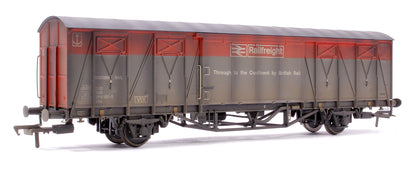 Custom Weathered 20T VIX Ferry Van , BR Railfreight Red/Grey B786974