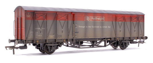 Custom Weathered 20T VIX Ferry Van , BR Railfreight Red/Grey B786974