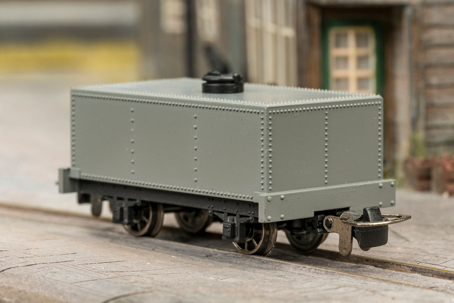 833104 Rectangular Tank - Red 'FUEL' No. 27