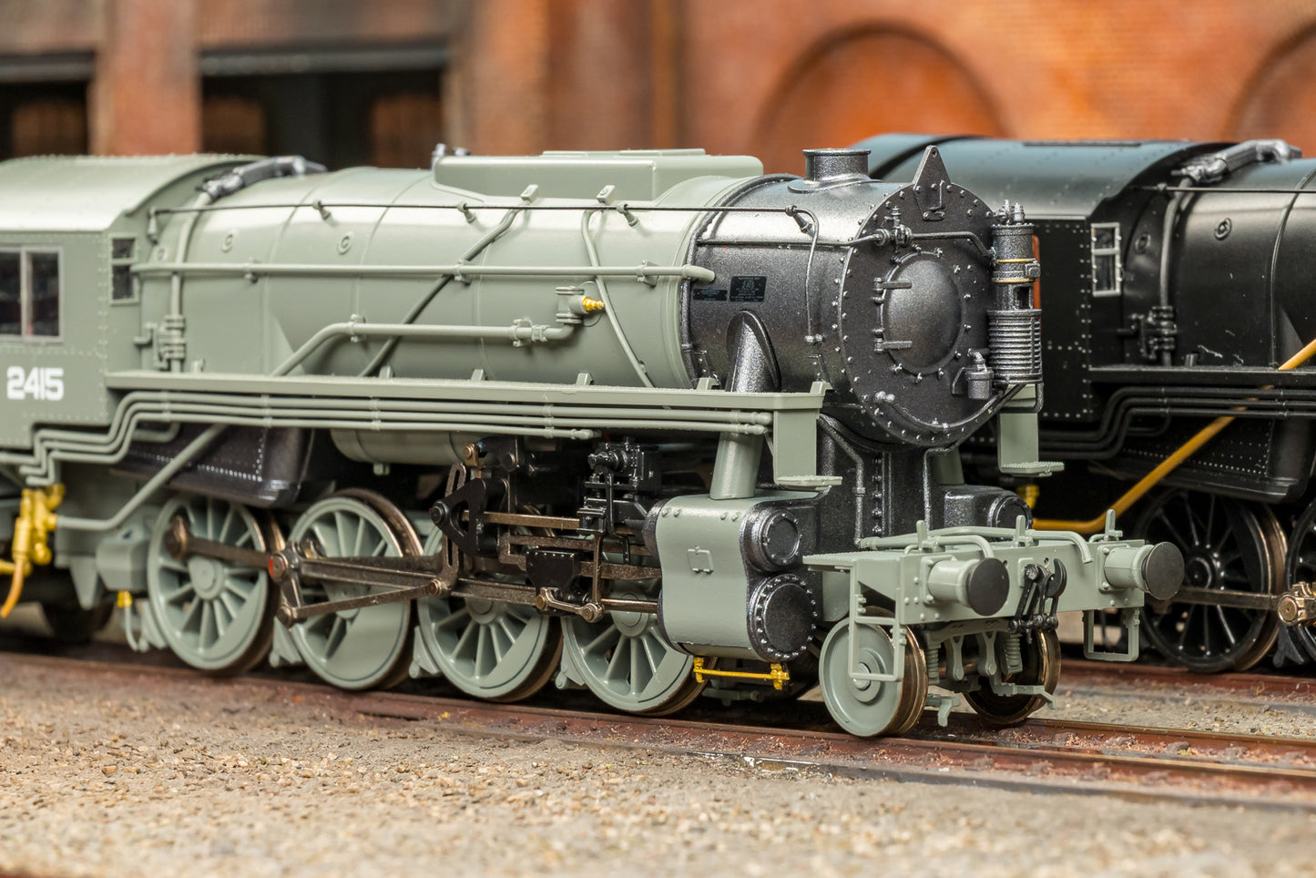 USATC S160 2-8-0 LMS Wartime Dark Grey U.S.A on Tender No.2415 Steam Locomotive - DCC Sound