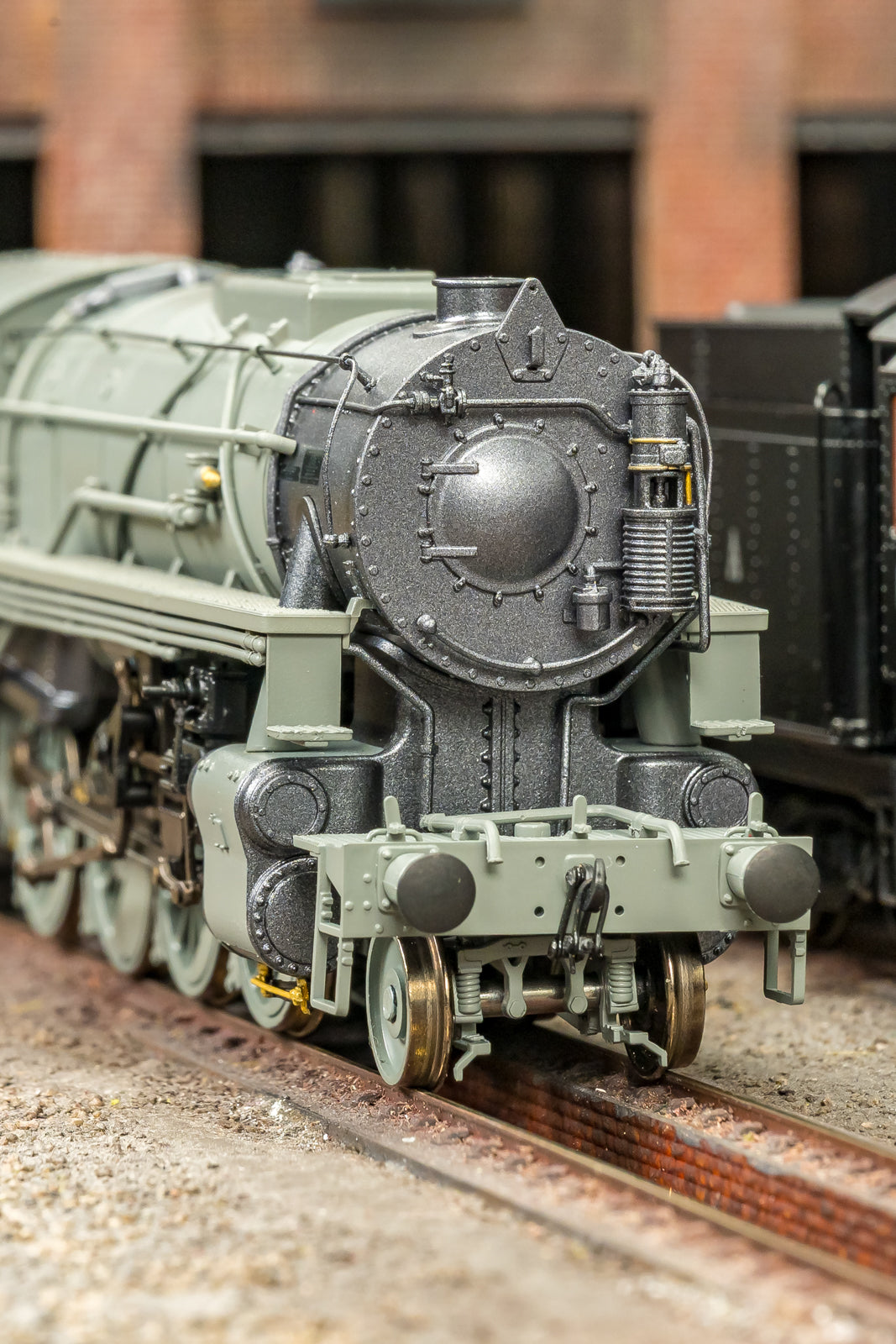 USATC S160 2-8-0 LMS Wartime Dark Grey U.S.A on Tender No.2415 Steam Locomotive