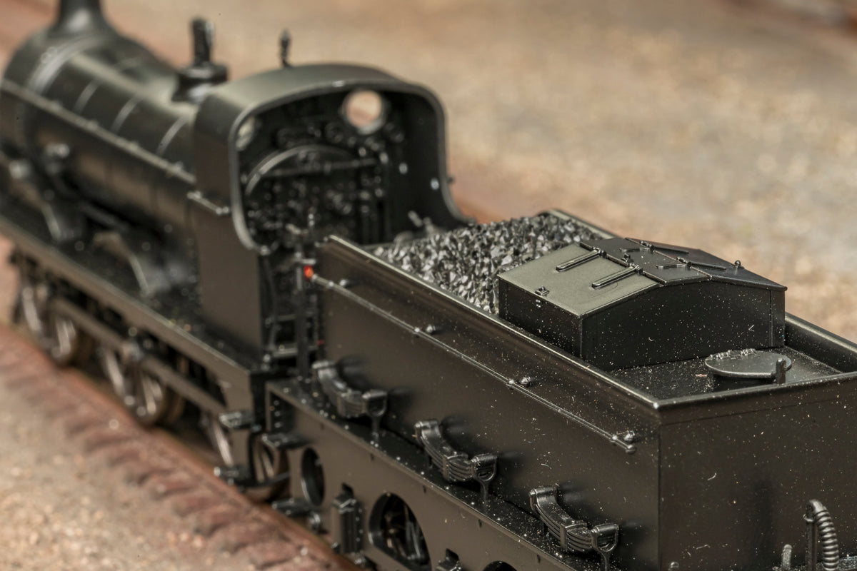 825505 SER O Class 0-6-0 No.381 SECR Wainwright Green Steam Locomotive - DCC Sound