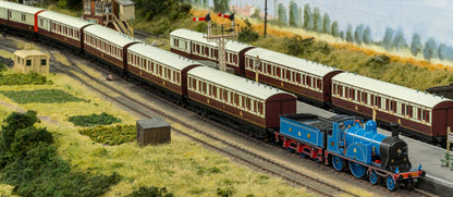 978112 ‘Evolution’ 48’ Caledonian Railway Purple Madder and White Full brake No.34