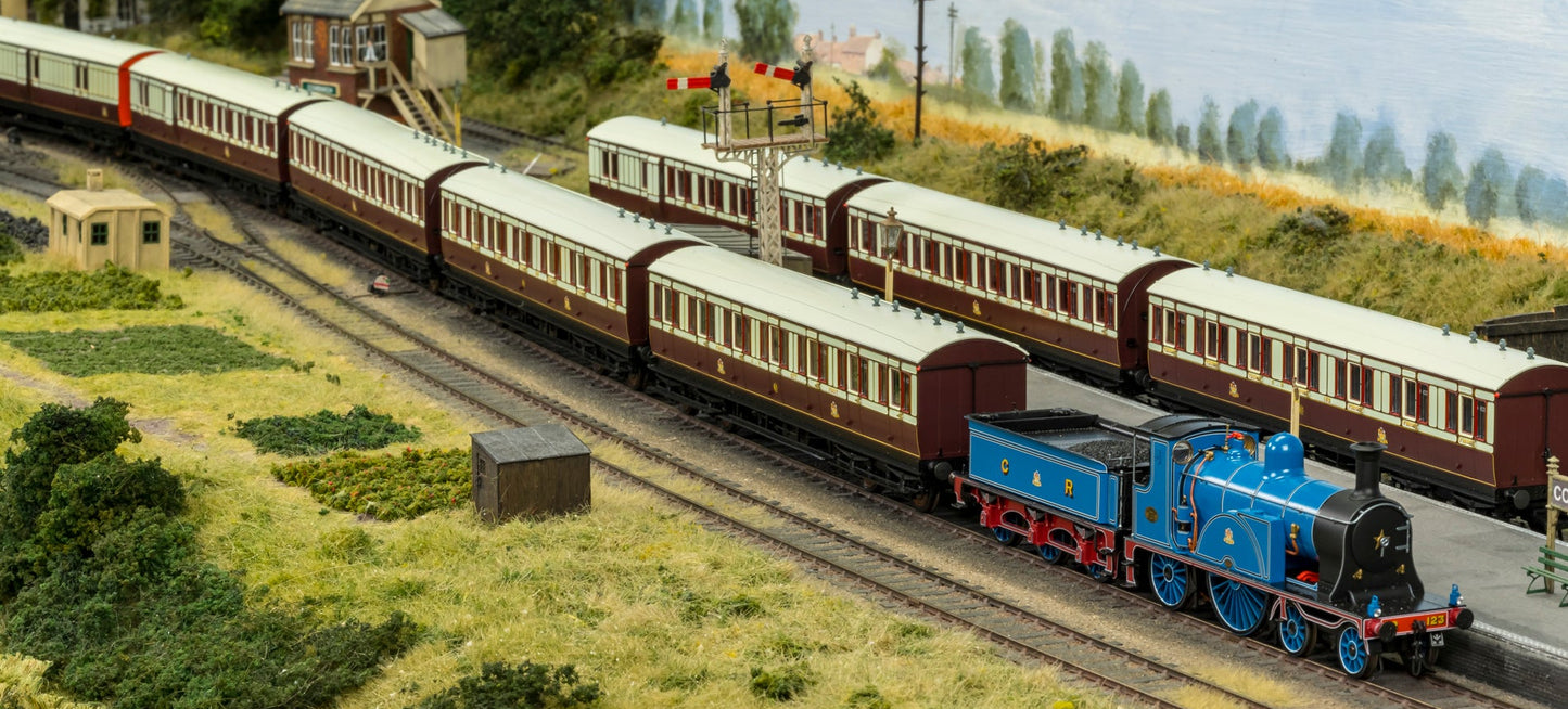 978110 ‘Evolution’ 48’ Caledonian Railway Purple Madder and White Composite No.129