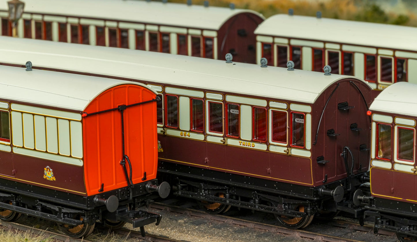 978109 ‘Evolution’ 48’ Caledonian Railway Purple Madder and White Third No.1074
