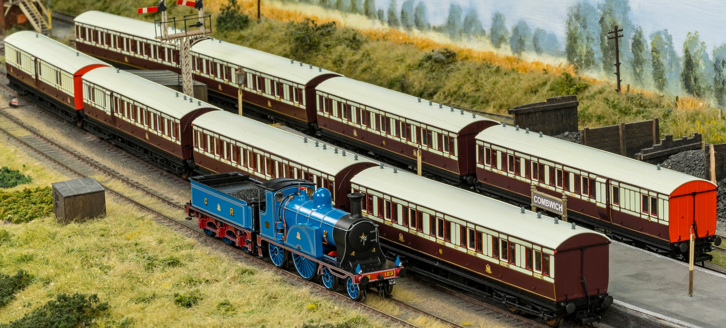 978112 ‘Evolution’ 48’ Caledonian Railway Purple Madder and White Full brake No.34