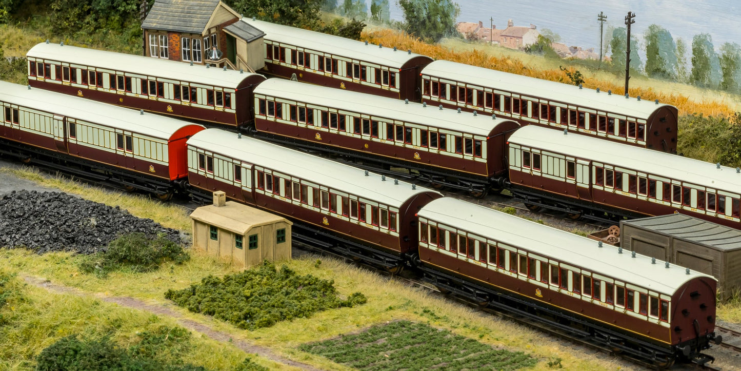 978110 ‘Evolution’ 48’ Caledonian Railway Purple Madder and White Composite No.129