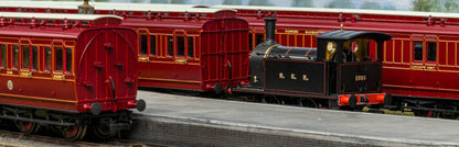 978150 ‘Evolution’ 48’ North Eastern Railway Crimson Lake Brake third No.1374