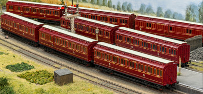 978149 ‘Evolution’ 48’ North Eastern Railway Crimson Lake No.1347, 603 & 818 Triple Pack