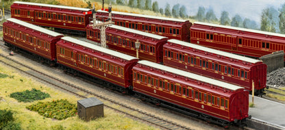 978153 ‘Evolution’ 48’ North Eastern Railway Crimson Lake First No.604