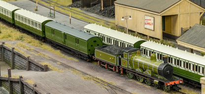 978118 ‘Evolution’ 48’ Highland Railway Green and White Full brake No.70
