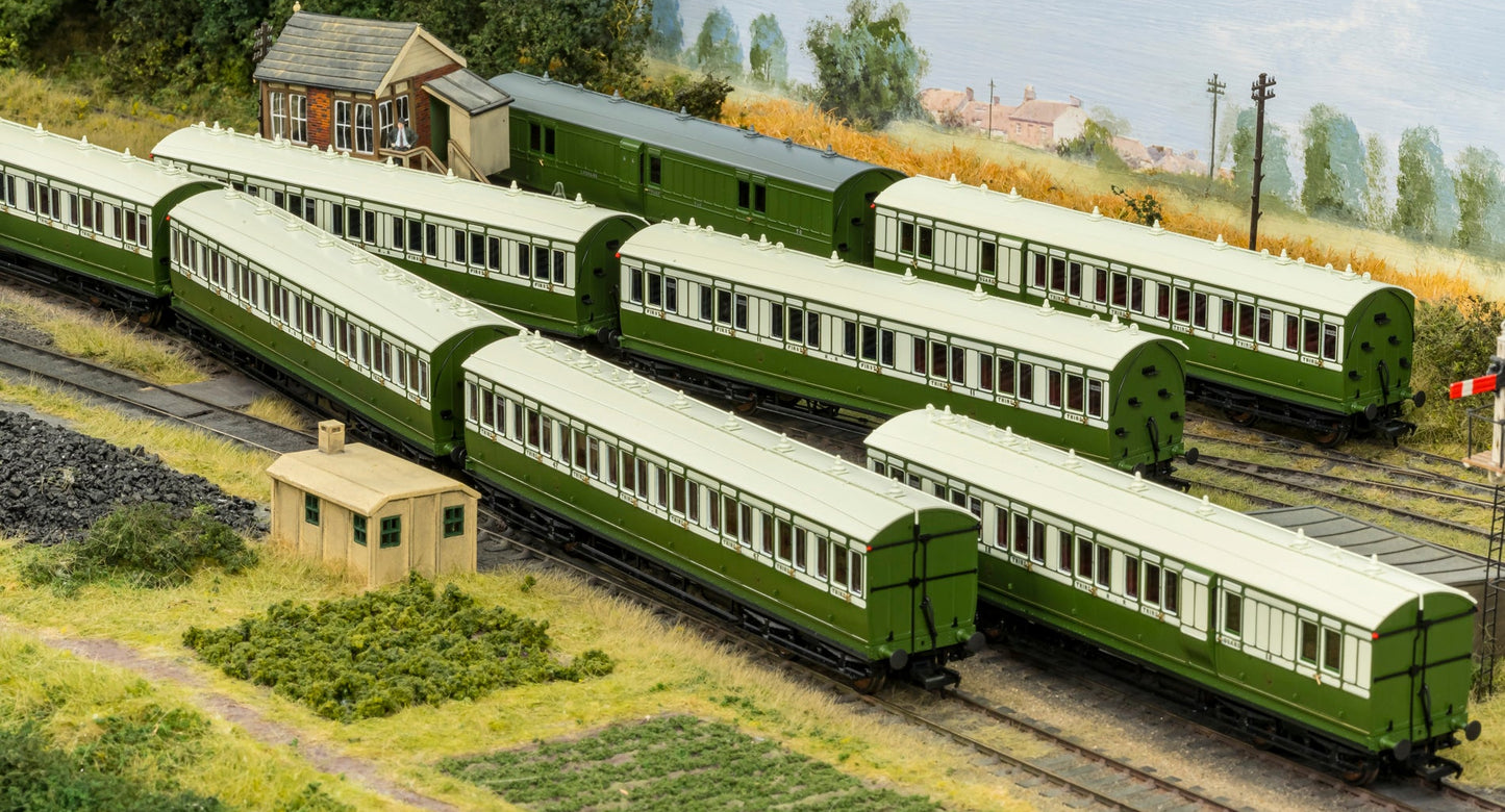 978117 ‘Evolution’ 48’ Highland Railway Green and White First No.6