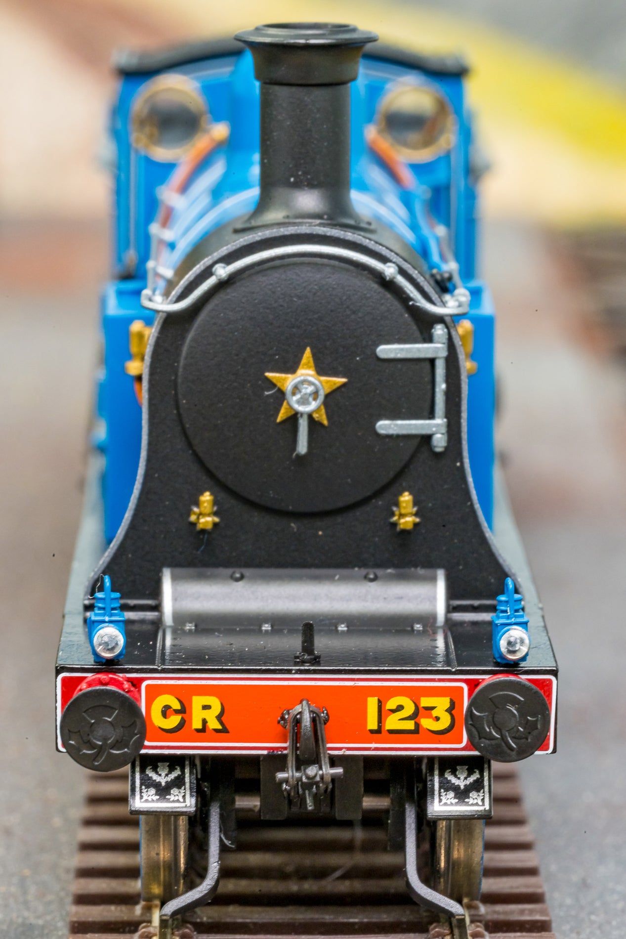 Caledonian Railway Single 4-2-2 Caledonian Blue No.123 (Railtour Condition) Steam Locomotive