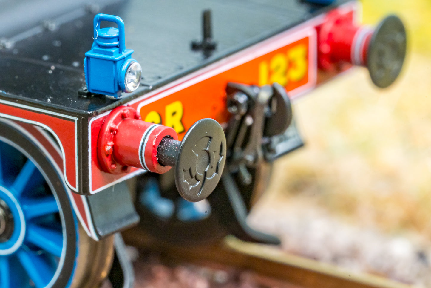 Caledonian Railway Single 4-2-2 Caledonian Blue No.123 (Railtour Condition) Steam Locomotive