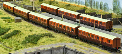 978137 ‘Evolution’ 48’ Lancashire and Yorkshire Railway Brown & Umber No.1472, 2006 & 495 Triple Pack